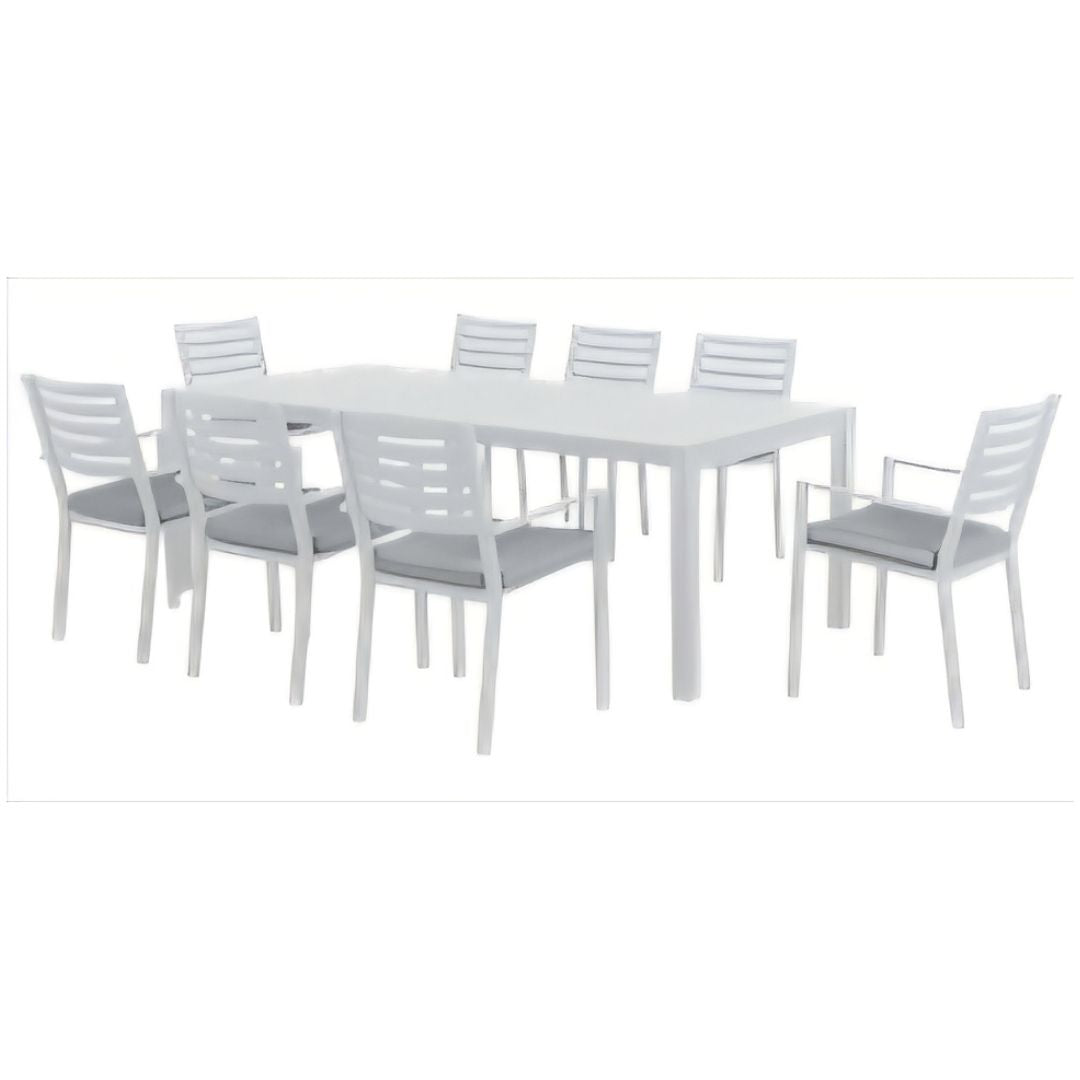 Matzo Dining Setting