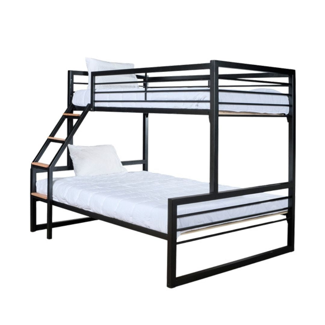 Nash Bunk